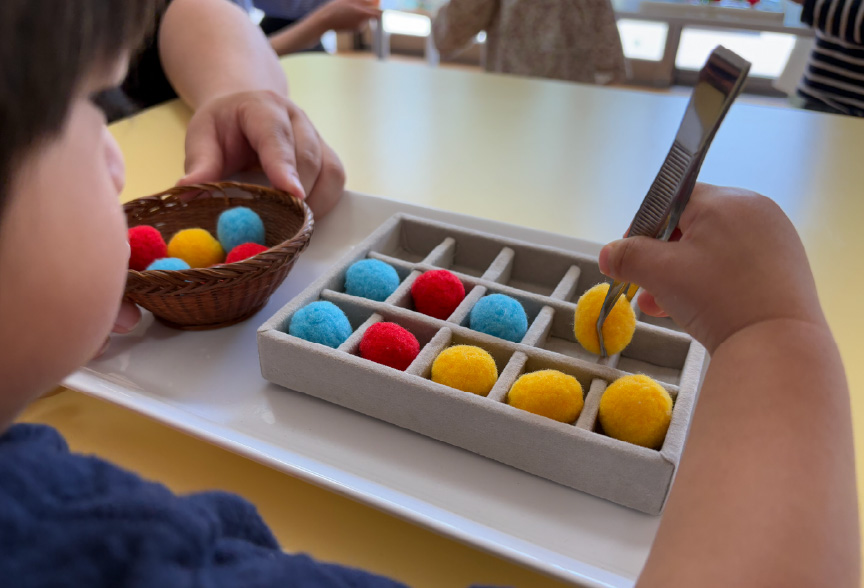 モンテッソーリ教具を使ったおしごと体験